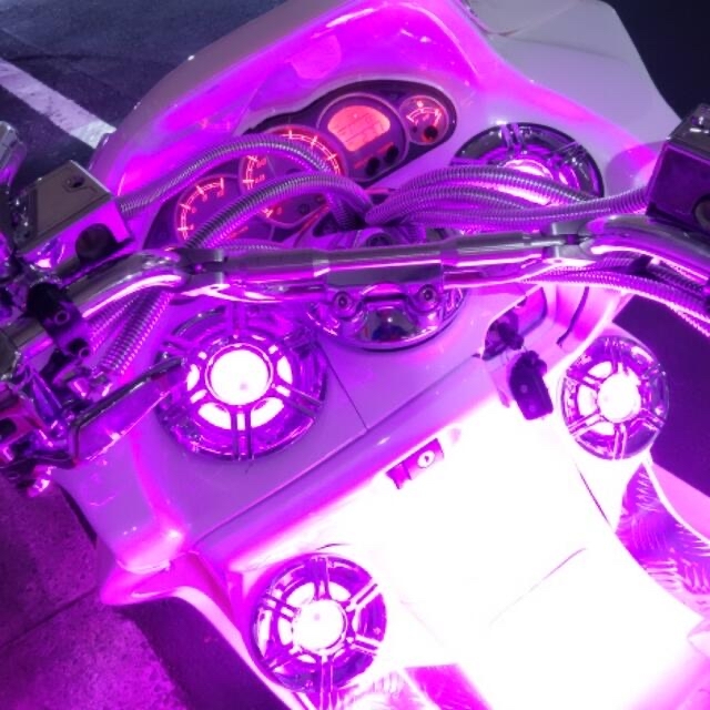 スピーカー　LEDリング　ピンク