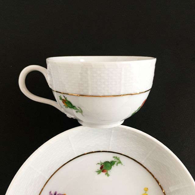 古マイセン 金彩 花のブーケ文 アルトツィアレリーフ モカC&S 古マイセン 金彩 花のブーケ文 アルトツィアレリーフ モカC&S