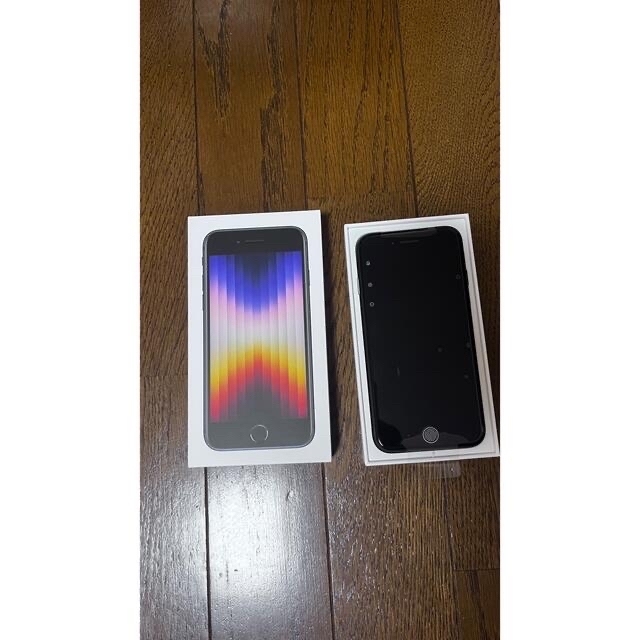 【SIM解除済】iPhoneSE3 128GB ミッドナイト 新品【残債無し】