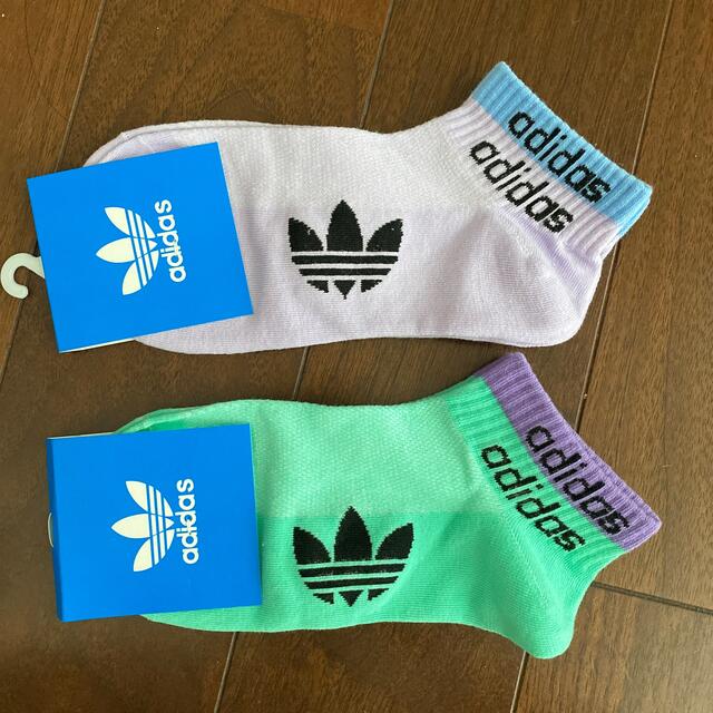 adidas(アディダス)のadidas靴下4足セット レディースのレッグウェア(ソックス)の商品写真