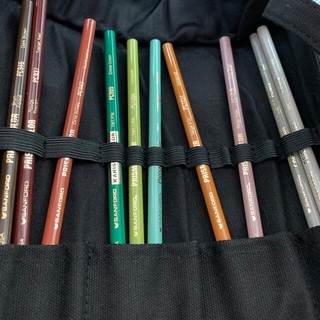 ロットリング(rotring)のクレヨンみたいな色鉛筆　サンフォード10色とブラシや定規等9点　ロットリング(色鉛筆)