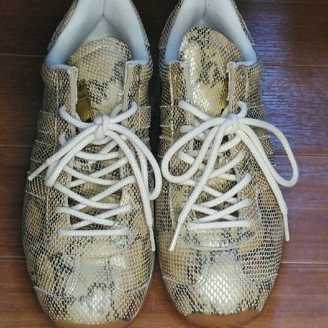 adidas(アディダス)のアディダス オールパイソン柄 メンズの靴/シューズ(スニーカー)の商品写真