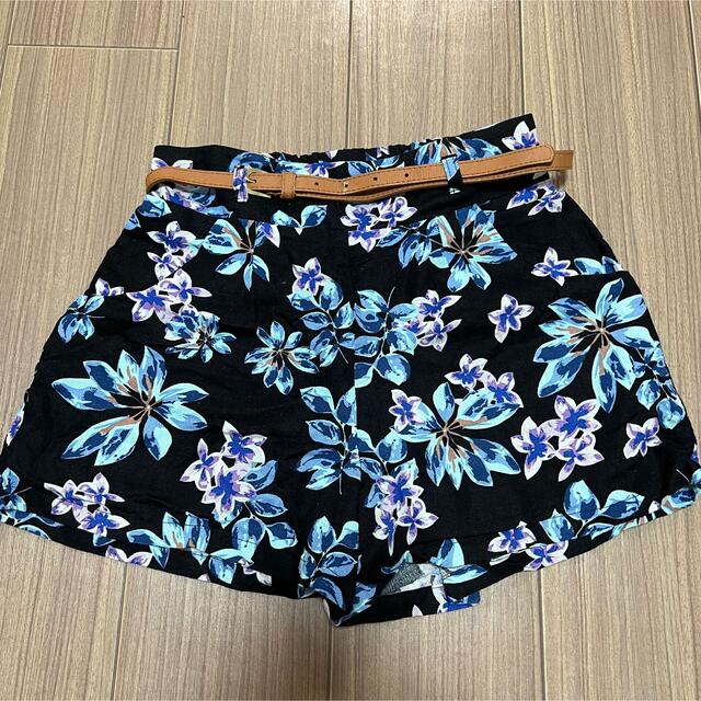 花柄 ショートパンツ 寄せ キュロット ショーパン 黒 派手 ギャル 花柄 ショートパンツ 寄せ キュロット ショーパン 黒 派手 ギャル