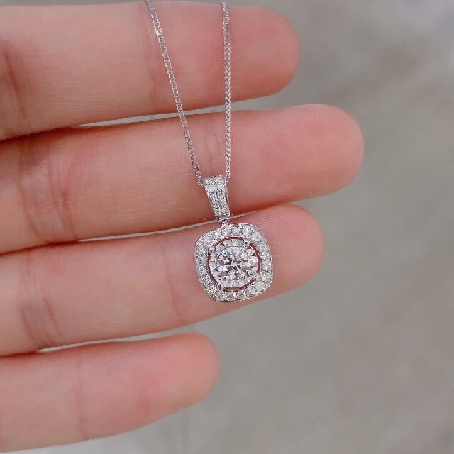 天然ダイヤモンドペンダント0.5ct k18-