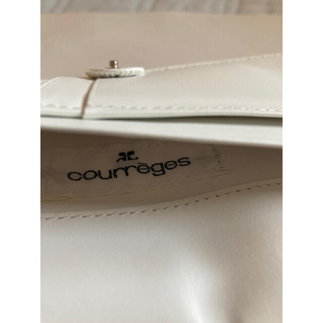 Courreges(クレージュ)の★未使用★クレージュ　長財布　ブラック　ドット柄 レディースのファッション小物(財布)の商品写真