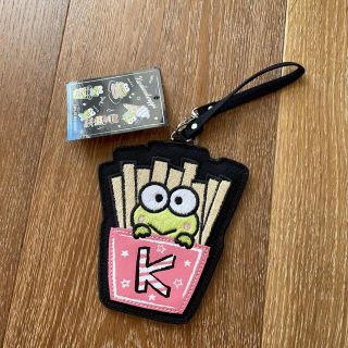 サンリオ(サンリオ)の【新品】けろけろけろっぴ　パスケース　ダイカット　サンリオ　Sanrio レトロ(キャラクターグッズ)