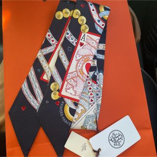 Hermes - エルメス ツイリー 2022aw 限定品 ハートのクイーンの通販 ...