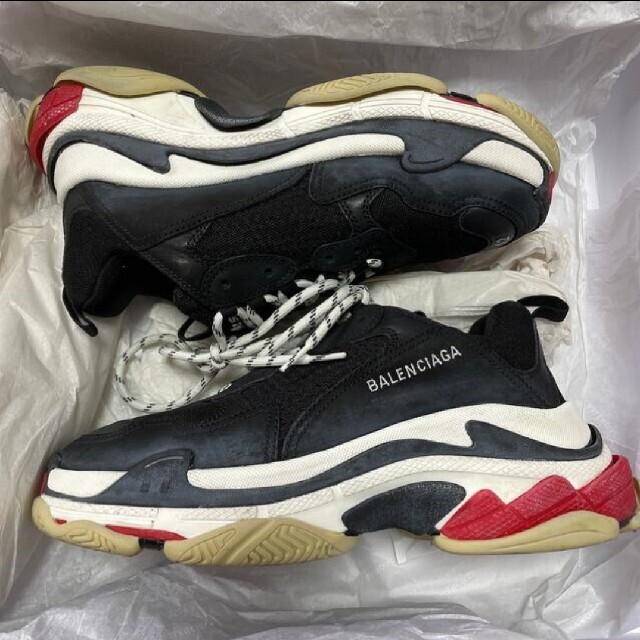 Balenciaga(バレンシアガ)のBalenciaga triple s スニーカー 42 メンズの靴/シューズ(スニーカー)の商品写真