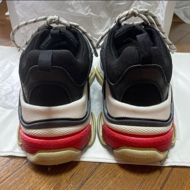 Balenciaga(バレンシアガ)のBalenciaga triple s スニーカー 42 メンズの靴/シューズ(スニーカー)の商品写真