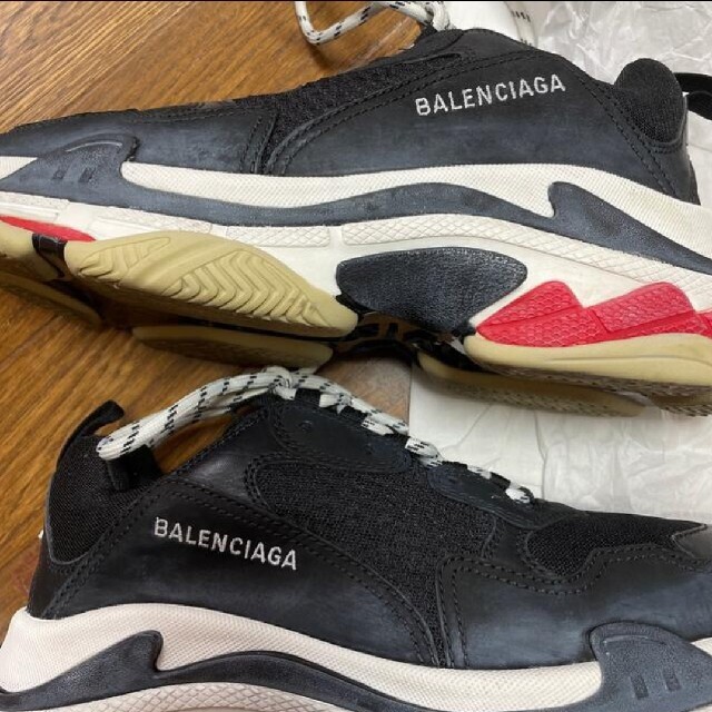 Balenciaga(バレンシアガ)のBalenciaga triple s スニーカー 42 メンズの靴/シューズ(スニーカー)の商品写真
