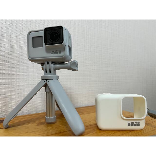 GoPro(ゴープロ)のGoPro HERO7 BLACK Limited Edition WH スマホ/家電/カメラのカメラ(ビデオカメラ)の商品写真