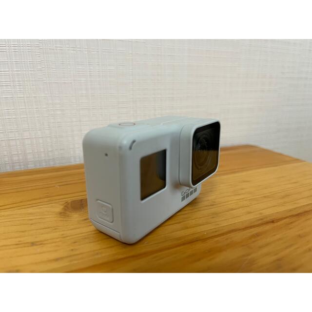 GoPro(ゴープロ)のGoPro HERO7 BLACK Limited Edition WH スマホ/家電/カメラのカメラ(ビデオカメラ)の商品写真
