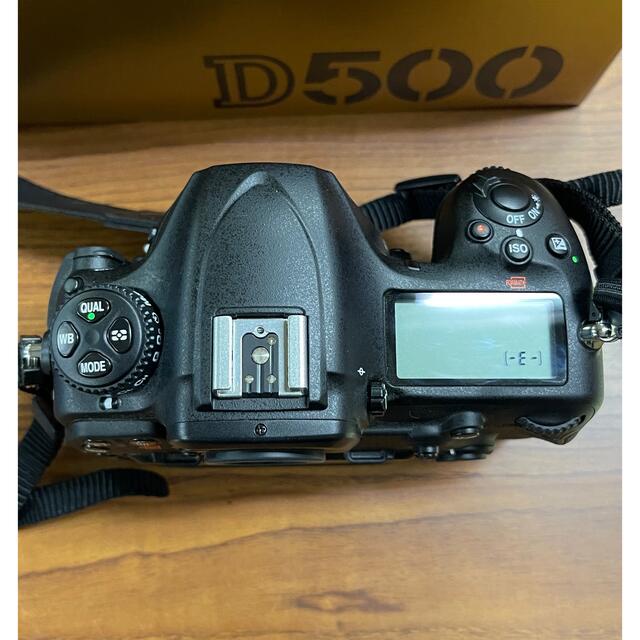 Nikon D500 ボディ 極美品 約800ショット　保証残り約2年