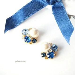 残り1点で販売終了》Lt.サファイア&ロイヤルブルー♡blue bijouピアス(ピアス)