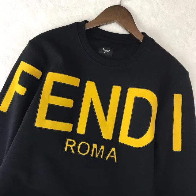 FENDI フェンディ ロゴ スウェット トップス