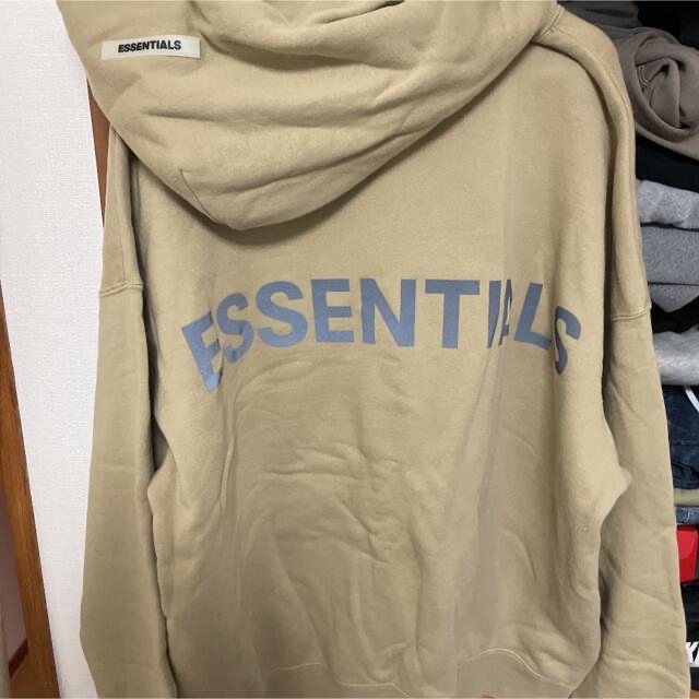 essentials M