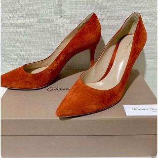 ジャンヴィットロッシ(Gianvito Rossi)のaiai様専用！【GIANVITO ROSSI】キャサリン妃御用達パンプス！(ハイヒール/パンプス)