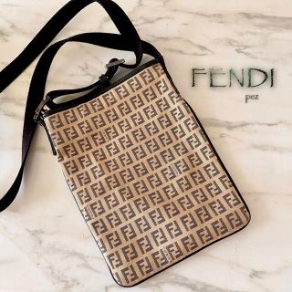 フェンディ(FENDI)の新品同様 FENDI フェンディ ズッカ柄 ショルダーバッグ(ショルダーバッグ)