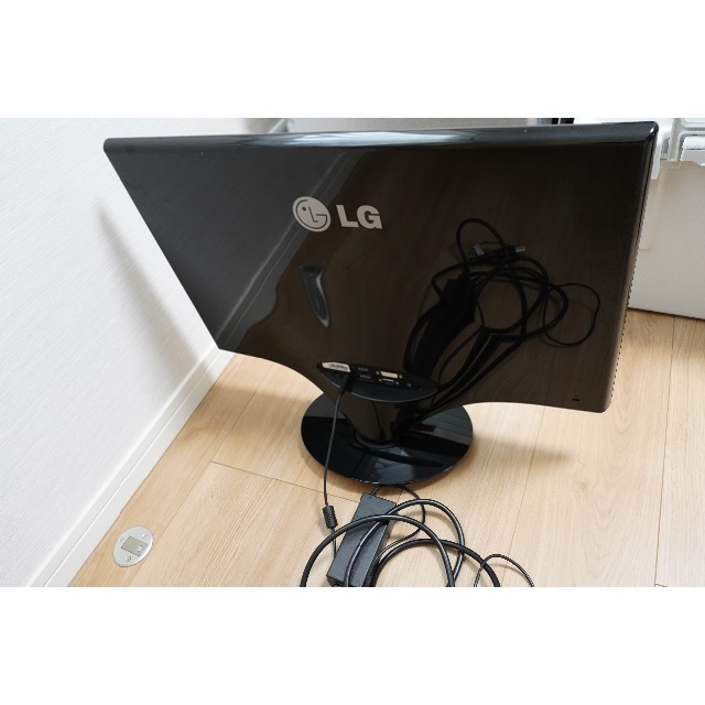LG Electronics(エルジーエレクトロニクス)のLG W2486L-PF 24インチ　フルハイビジョンPC ゲームモニタ スマホ/家電/カメラのPC/タブレット(ディスプレイ)の商品写真