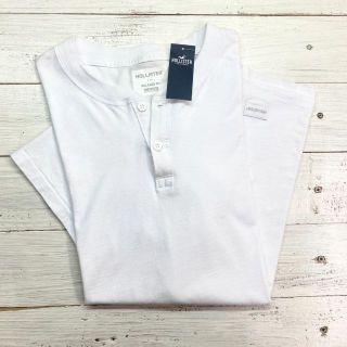 ホリスター(Hollister)の新品【メンズL】★ホリスター★ボタン付き！ヘンリーネック半袖Tシャツ/白(Tシャツ/カットソー(半袖/袖なし))