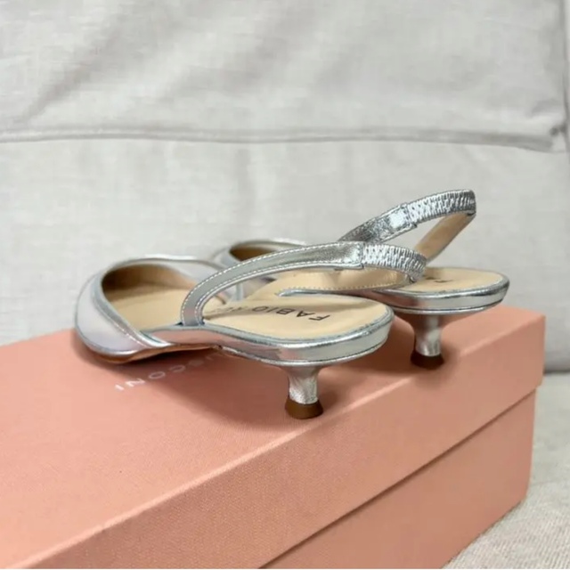 FABIO RUSCONI(ファビオルスコーニ)の【FABIO RUSCONI】ローヒールチュールバックバンドパンプス レディースの靴/シューズ(サンダル)の商品写真