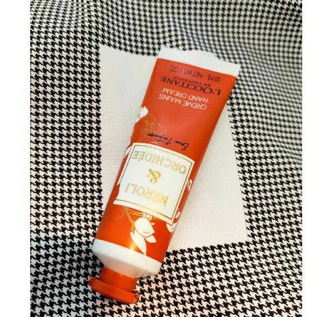 L'OCCITANE(ロクシタン)の【KITMEE様*専用】ロクシタン　ハンドクリーム30ml コスメ/美容のボディケア(ハンドクリーム)の商品写真