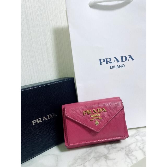 PRADA(プラダ)のPRADA 財布 レディースのファッション小物(財布)の商品写真