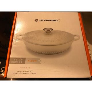 LE CREUSET シグニチャー　マルミット22cm  フラワーレリーフ