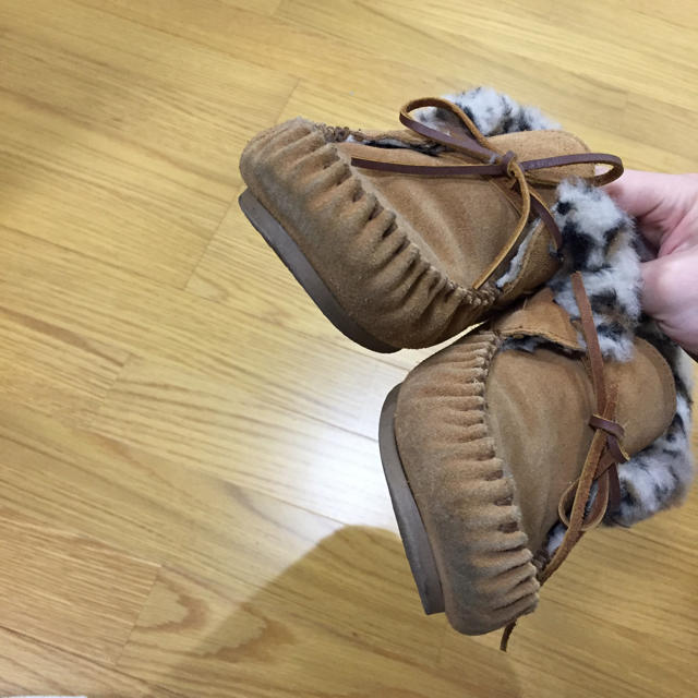 Minnetonka(ミネトンカ)のミネトンカ ファーモカシン レディースの靴/シューズ(スリッポン/モカシン)の商品写真