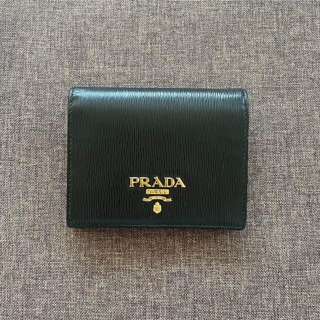 ずーちゃん様専用　PRADA ミニ財布　ブラックレッド