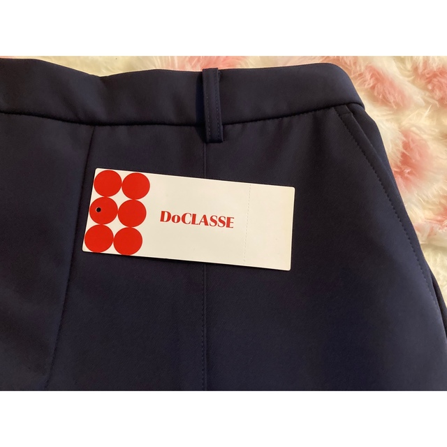 DoCLASSE(ドゥクラッセ)の未使用❤️DoCLASSE❤️ミラクルストレッチN クロップドパンツ ネイビー レディースのパンツ(クロップドパンツ)の商品写真