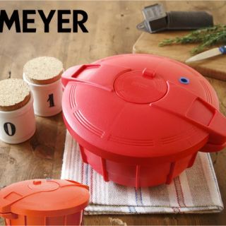 マイヤー(MEYER)の【新品未使用】レシピ本付き 電子レンジ圧力鍋2.3L  マイヤー(調理道具/製菓道具)