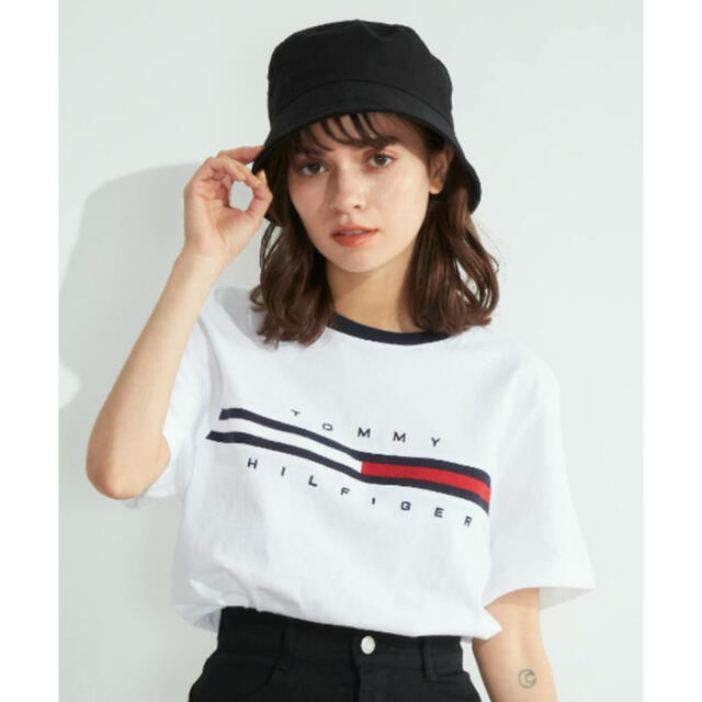 TOMMY HILFIGER(トミーヒルフィガー)のトミーヒルフィガー　Tシャツ レディースのトップス(Tシャツ(半袖/袖なし))の商品写真