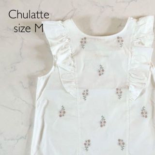 アベイル(Avail)の【新品】Mサイズ Chulatte 花柄刺繍ブラウス ノースリーブ リボン(シャツ/ブラウス(半袖/袖なし))