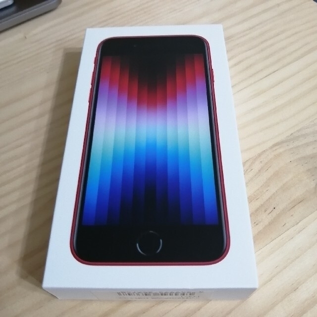 iPhone(アイフォーン)の(新品未使用品) iPhone SE3  64GB  RED (SIMフリー) スマホ/家電/カメラのスマートフォン/携帯電話(スマートフォン本体)の商品写真