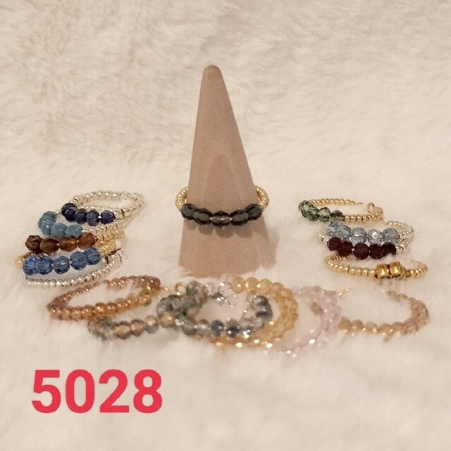 【No.5028】リング カットガラス4㎜ ダークグレー ハンドメイドのアクセサリー(リング)の商品写真