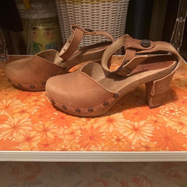 Lochie(ロキエ)の🔻vintage leather wood sole sandal レディースの靴/シューズ(サンダル)の商品写真