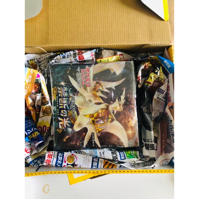 新品未開封　禁断の光　1box シュリンク付き エンタメ/ホビーのトレーディングカード(Box/デッキ/パック)の商品写真