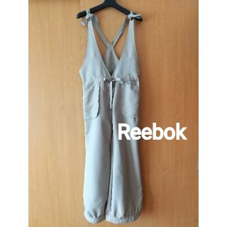 リーボック(Reebok)のらんママ様専用♪Reebok★ゆったりベージュサロペット(サロペット/オーバーオール)