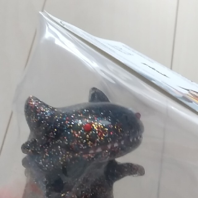 MEDICOM TOY(メディコムトイ)のバイロン 山椒魚怪獣 ラメ エンタメ/ホビーのフィギュア(その他)の商品写真