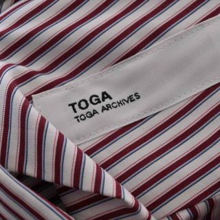 TOGA バックオープン ストライプ ポプリンシャツ