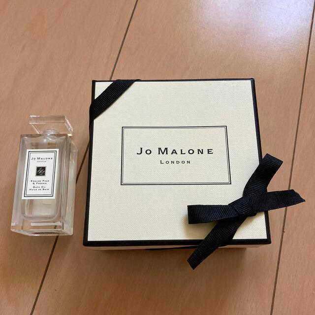 Jo Malone(ジョーマローン)のジョーマローン バスオイル Jo Malone イングリッシュペアー&フリージア コスメ/美容のボディケア(入浴剤/バスソルト)の商品写真