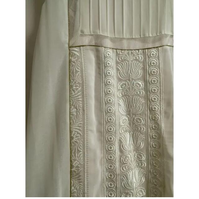 MEDI EMBROIDERY LONG TOP