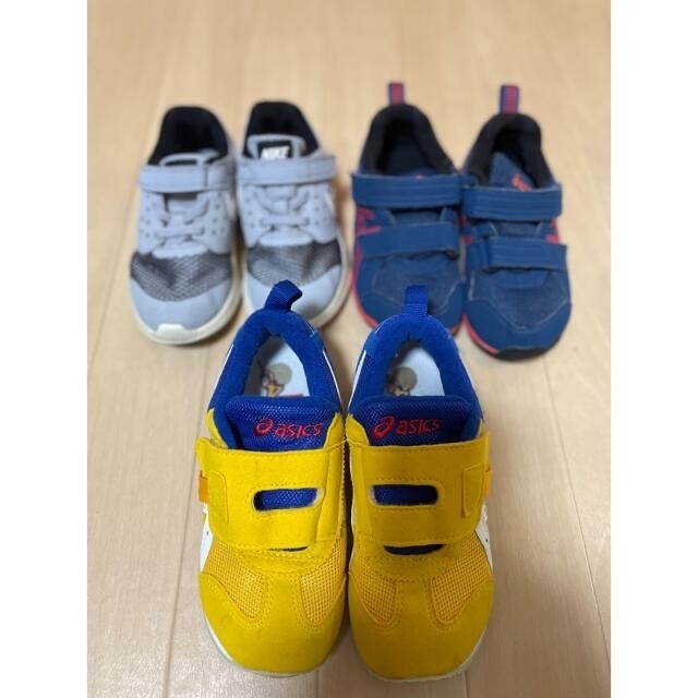 asics(アシックス)のスニーカー　3足セット(16cm〜17.5cm) ナイキ　アシックス キッズ/ベビー/マタニティのキッズ靴/シューズ(15cm~)(スニーカー)の商品写真