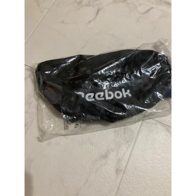 Reebok(リーボック)の【匿名配送】♡Reebok♡ ユニセックス バッグ リーボック メンズのバッグ(ウエストポーチ)の商品写真