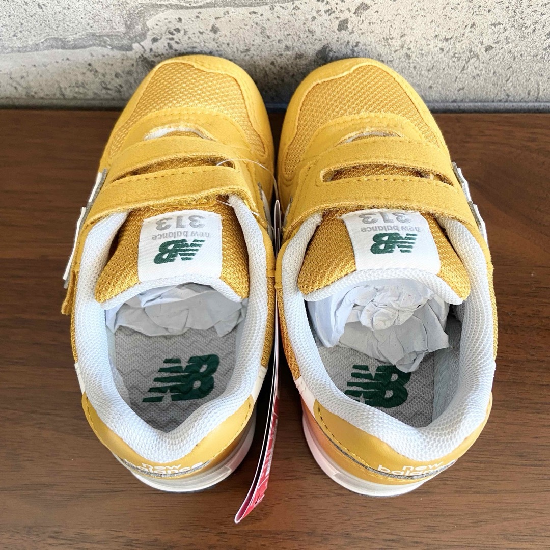 New Balance(ニューバランス)の【新品】15センチ イエロー ニューバランス スニーカー キッズ キッズ/ベビー/マタニティのキッズ靴/シューズ(15cm~)(スニーカー)の商品写真