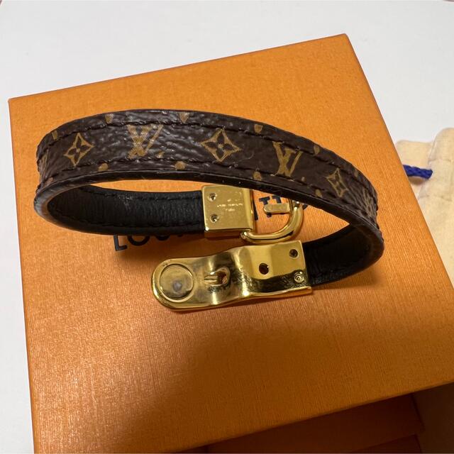 LOUIS VUITTON(ルイヴィトン)のLOUIS VUITTON ブレスレット モノグラム ブラスレファッスンユアLV レディースのアクセサリー(ブレスレット/バングル)の商品写真