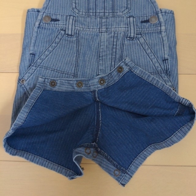 babyGAP(ベビーギャップ)のGAP ギャップ オーバーオール 股下 スナップ 70 キッズ/ベビー/マタニティのベビー服(~85cm)(カバーオール)の商品写真