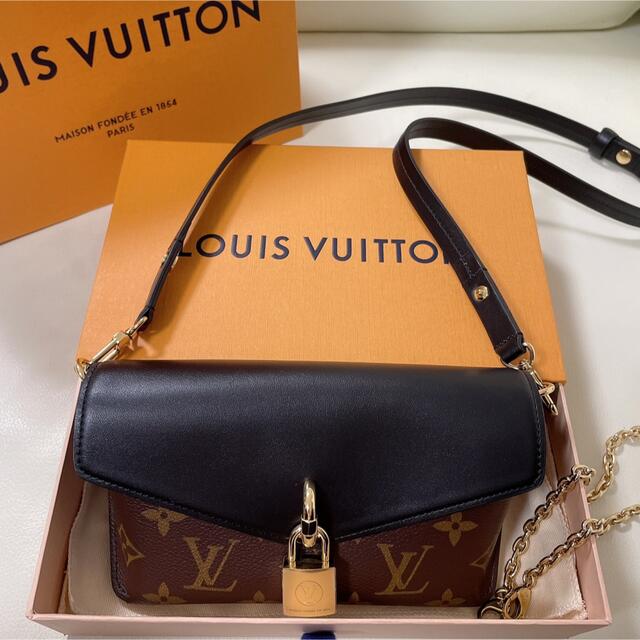 LOUIS VUITTON ミニバッグ