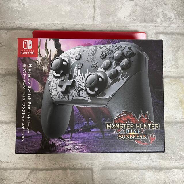 Nintendo Switch(ニンテンドースイッチ)の【新品未開封】SwitchProコン モンスターハンターサンブレイクエディション エンタメ/ホビーのゲームソフト/ゲーム機本体(その他)の商品写真